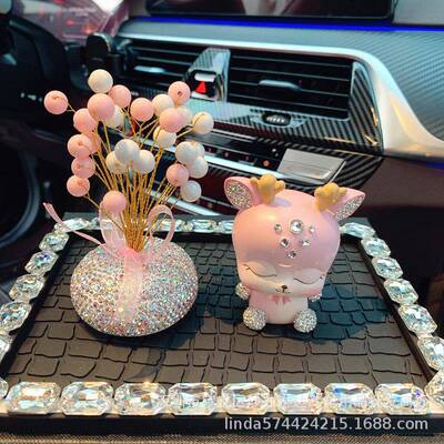 汽车件16885小创意鹿镶一钻车载车内饰品汽车摆摆件鹿平安摇头公