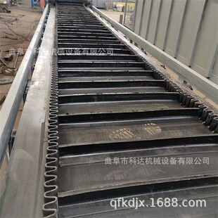 大倾角皮带输送机XWZF 15吨大角度矿石渣土黑色橡胶皮带机潍坊