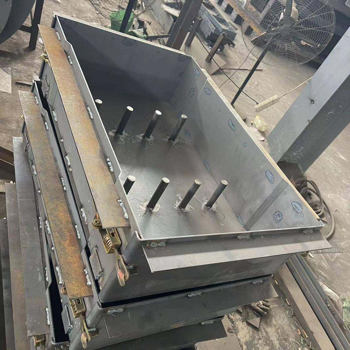 盖板钢模具厂家预制混凝土钢成型下盖水板HPP模具多孔盖板模具