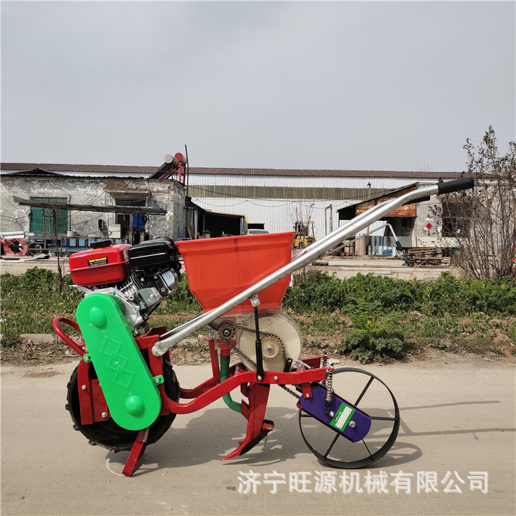 新款汽油多功能玉米播种施肥机
