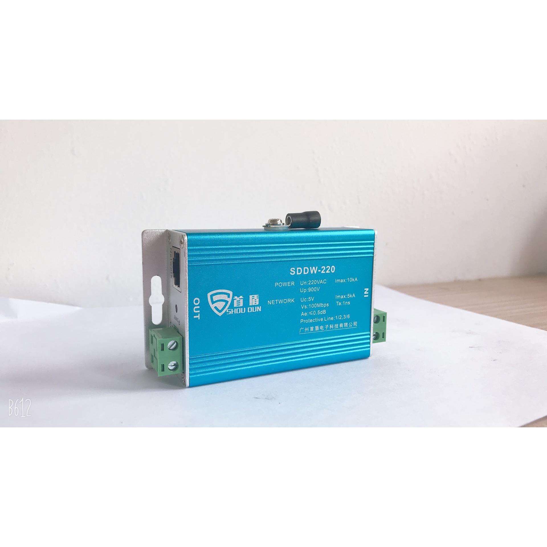 单相防雷器 浪涌保护器40KA/4P 家用避雷器20KA/2P/ 二级防雷开关