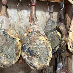 云南宣威特产正宗整只火腿云腿肉20斤两年风干土猪老腊肉正宗整腿