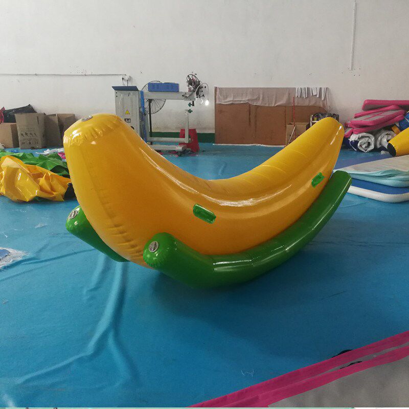 厂家新款充气产品新款水上游艺设施 儿童乐园运动户外充气船