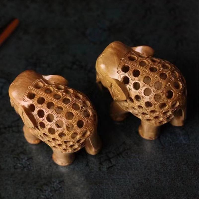 印度小老山檀香大象摆件实木雕木头SSZ雕象厅家居装饰木质客工艺