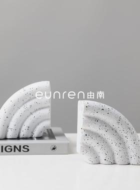 现简约树脂彩虹装桥书档镇书靠代纸摆件OZM样板房间家居创意软饰
