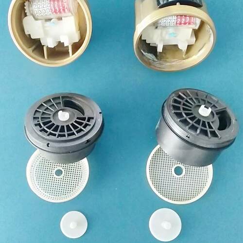 厂家铜水表容积式水表生活用水管卡式水表DN25 R160