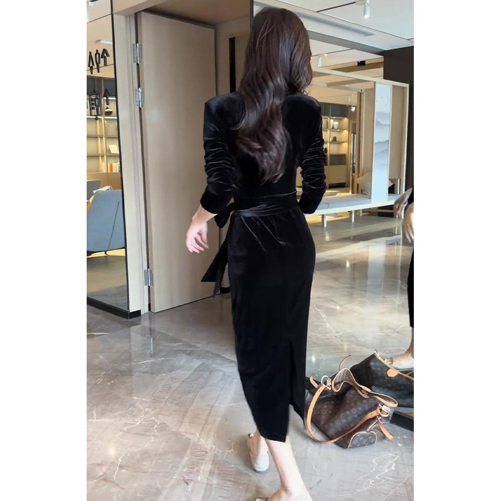 高端轻奢小众高级感女装气质名媛黑色赫本风丝绒晚礼服连衣裙女秋