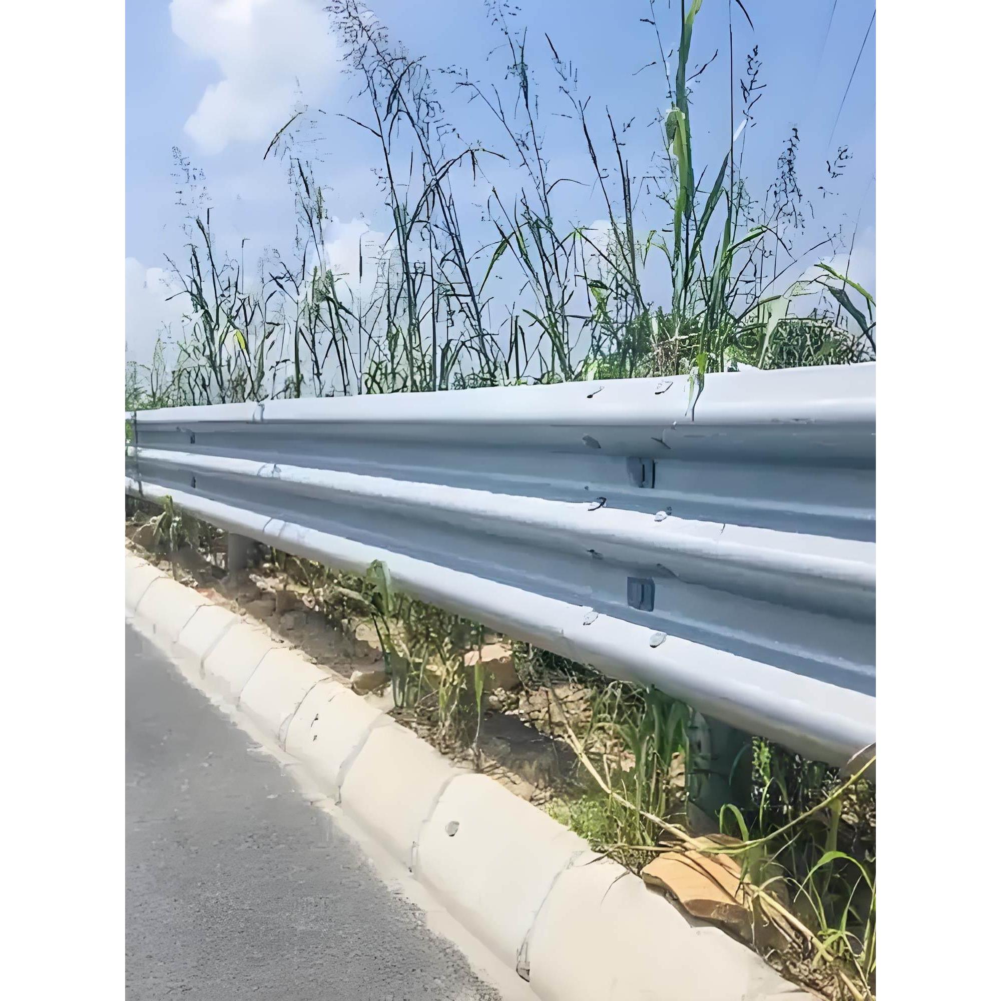 浙江乡村道路国道高速公路波形护栏镀锌防撞隔离栏二三波喷塑护栏