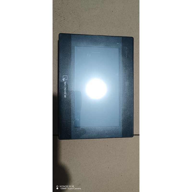 威纶通触摸屏MT8071iP,成色如图,实物拍摄,功能包好,