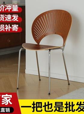 复古实木餐椅椅网红铁风艺耐用中背古66295轻奢家用简约靠餐桌椅