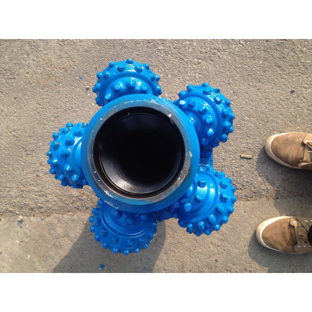 445m三牙轮钻头轮掌片m旋挖轮桶钻牙穿越牙轮扩215牙孔器