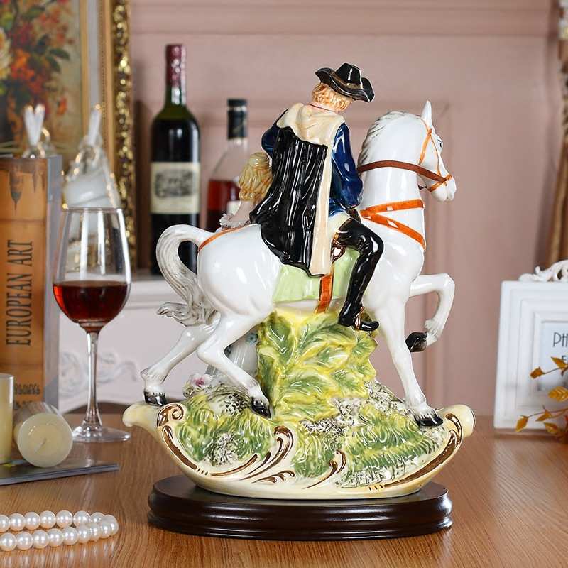 高档欧式陶瓷人物摆件奢华 皇室马骑士美女家居客厅工艺品摆设