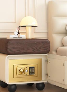 纳2025新款智能床头柜保箱一险体中古奶油风用家卧RCZ室实木床头