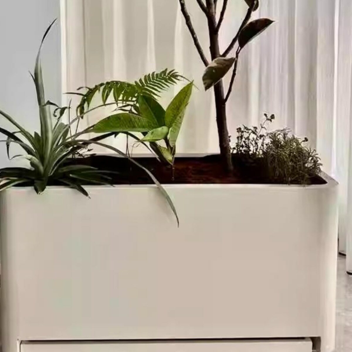 室内外不锈钢滑轮接水盘种植箱图片