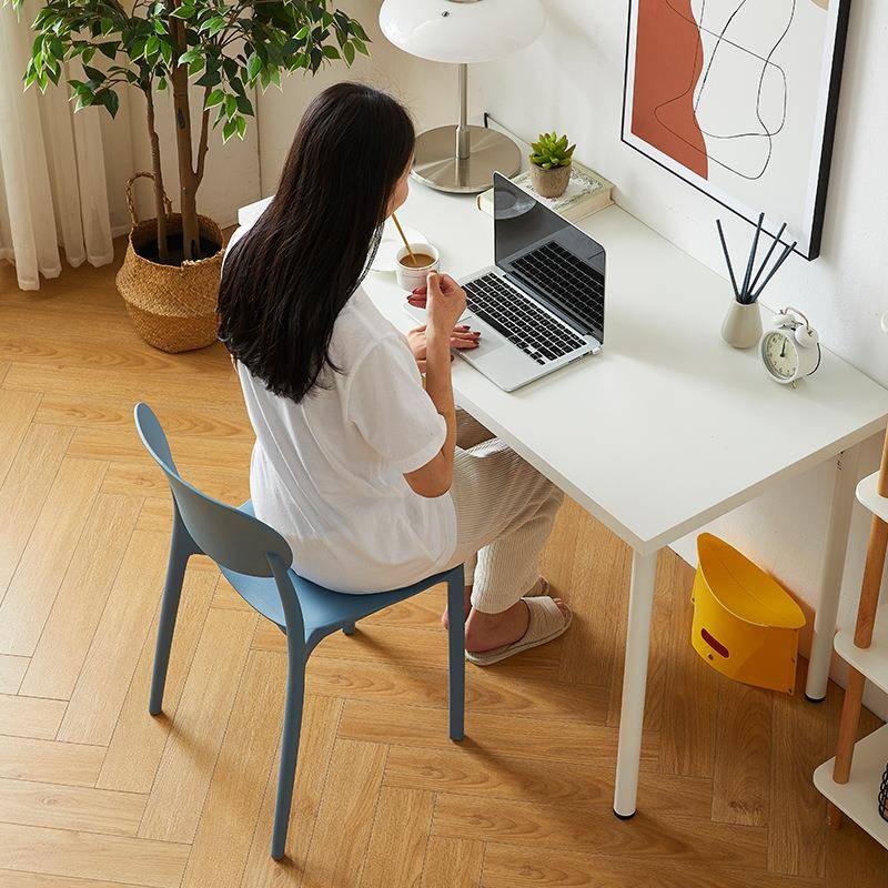 众之塑亿料椅子轻奢餐桌餐椅餐厅家用可叠放桌设计书凳EWM感靠背