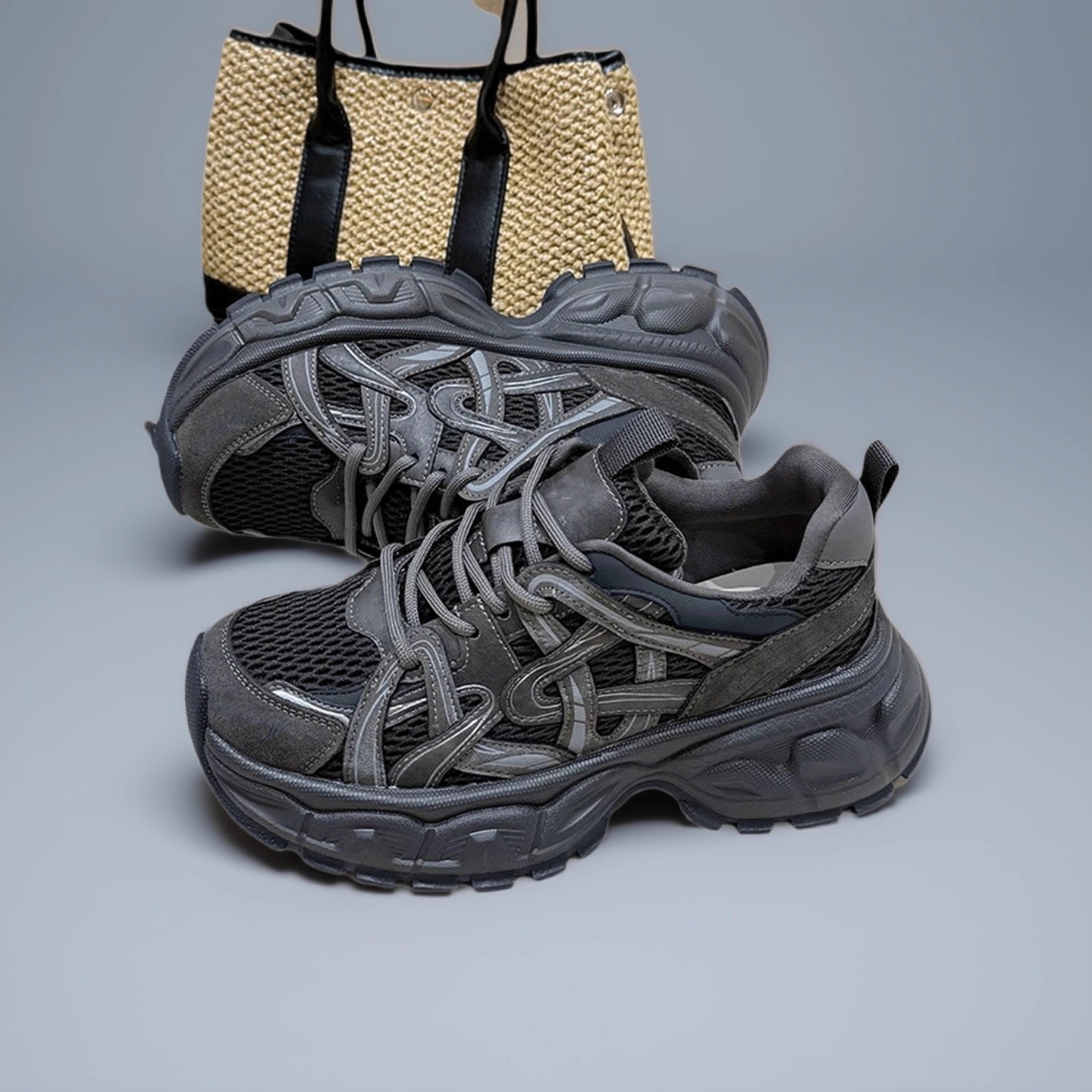 户外老爹鞋女厚底运动单鞋秋冬新款复古轻便百搭加绒保暖休闲跑鞋