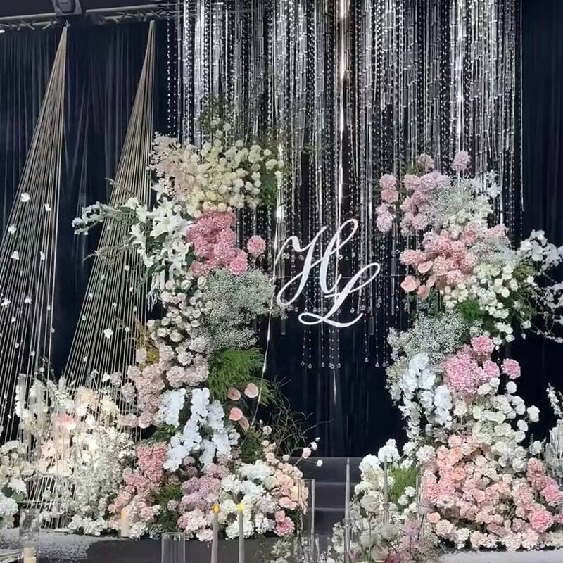 婚庆吊顶亚克力珠帘玫瑰花瓣珠链场景布置婚礼堂成品舞台装饰