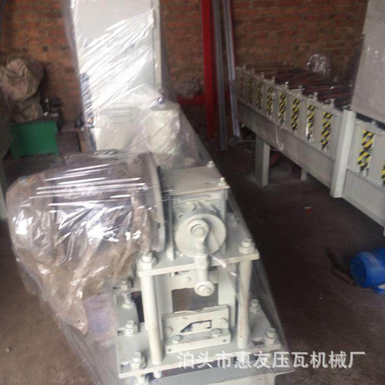 45F长城板扣板机长城拼接板型高速彩钢扣板机防雨广告彩钢扣板机,畜牧/养殖物资,畜牧/养殖器械,淘宝优惠券,粉丝福利购,淘宝优惠卷