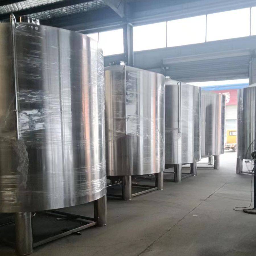 厂家直销304不锈钢水箱封头水箱锥形水箱立式卧式储存罐储水罐5吨