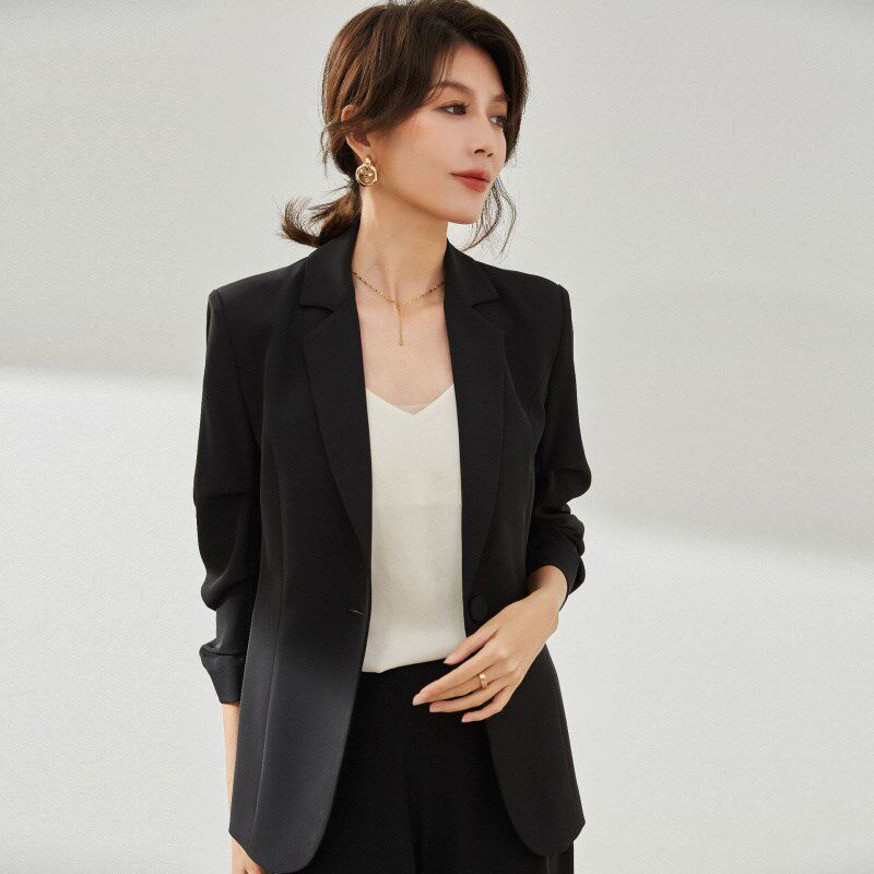 春装女款2025年新款翻领精致修身上衣单排扣职业时尚小西服外套女
