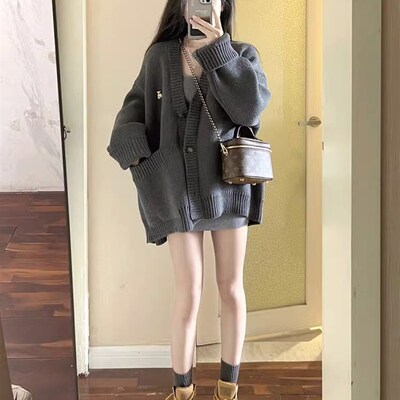 灰色v领毛衣外套女秋季2023新款温柔慵懒风小个子中长款针织开衫