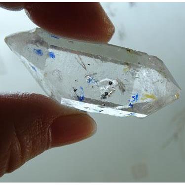 天然白水晶水胆手把件 小晶柱小泡黑砂水胆原石把玩原石毛料
