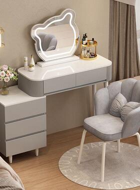奶风轻奢妆台现代30199简约收纳柜床头柜化妆台一体桌书梳伸缩化