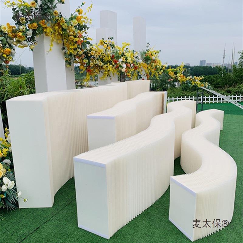弯曲橱窗展台由甜品台瓦纸楞纸WRN陈列架蛋糕折示新款婚庆道麦自