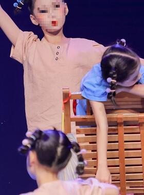 少儿群舞蒲摇QAU过的夏演出服摇啊摇到外婆桥天舞蹈服扇道具摇椅