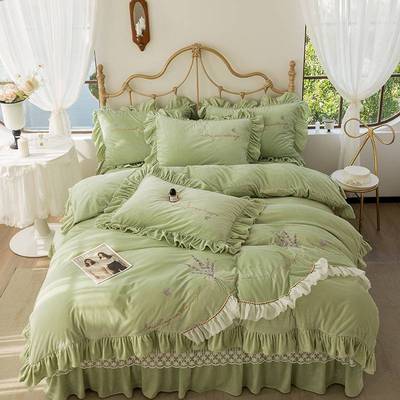 2024韩版刺绣婴儿绒床盖款四件套床上用品居家宝宝被子秋冬被子