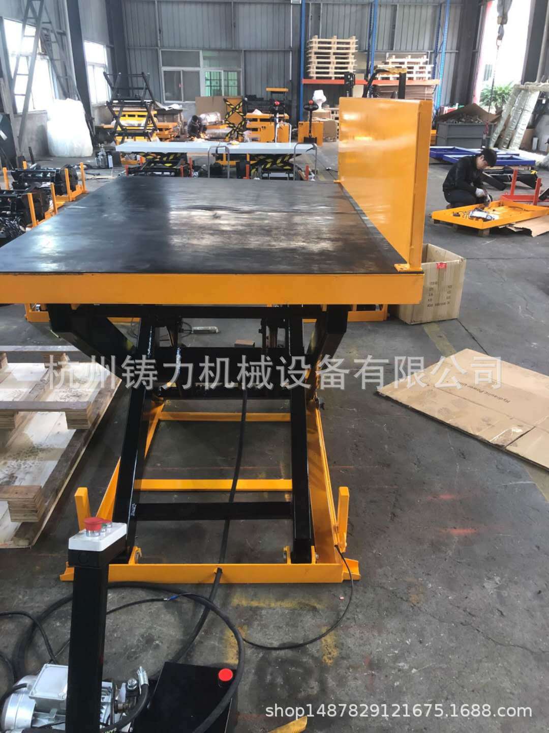 车间用绝缘软管固定升降台面插拔