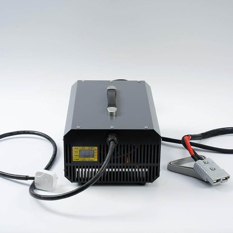 新全自动智能300W48V-72V0自50A-33A主研发电动31搬运款车充电机