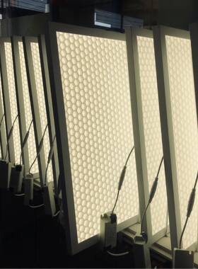 60栅0*600蜂窝格XEL度深眩光Ra90平板灯防面板灯学校办公室平板灯