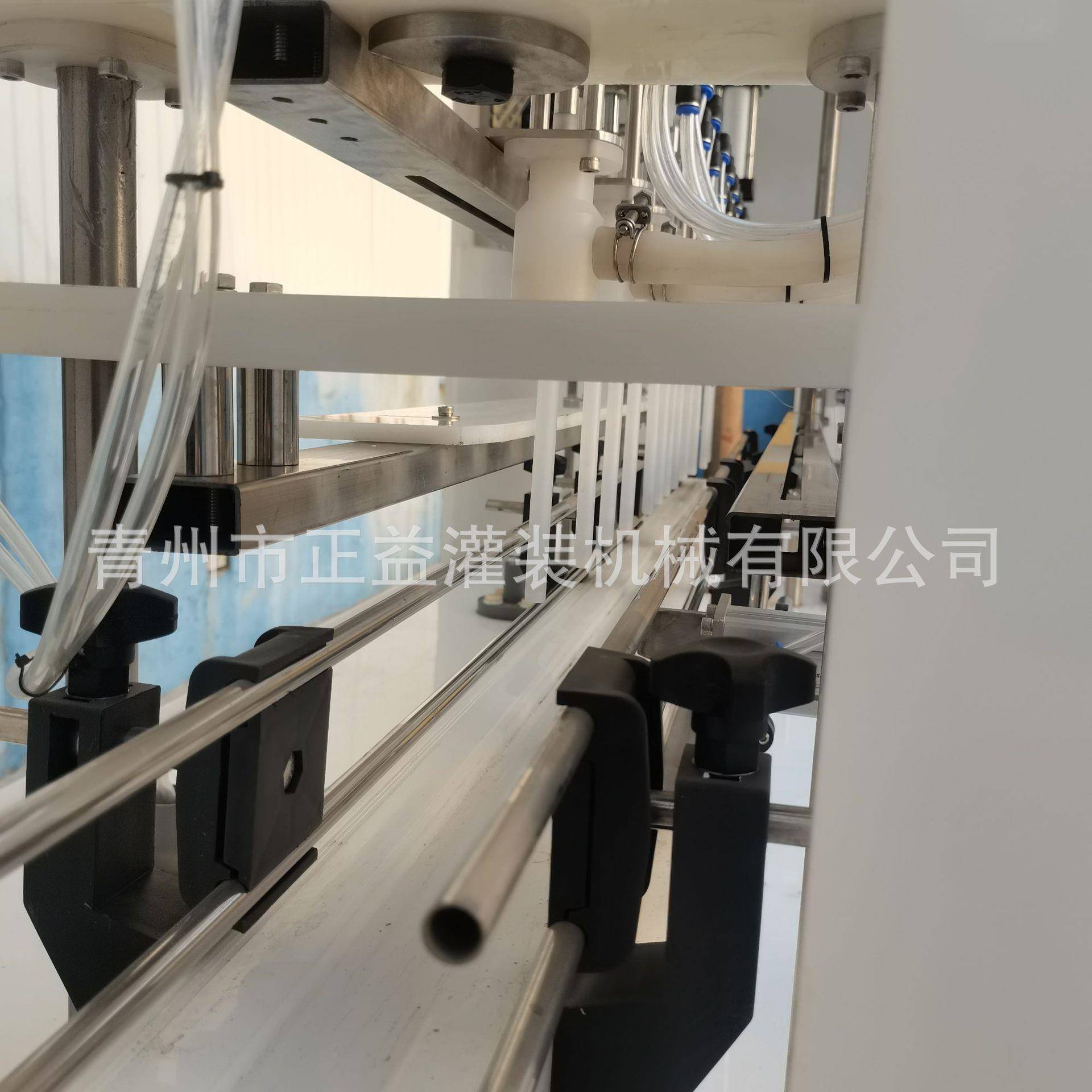 8消液酒精消机毒液灌装油烟6净洁厕灵防腐灌直装毒机线自流灌装机