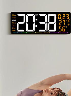 新意客厅挂6钟LED电子钟多功创能3彩色时钟17.寸温湿度6661闹钟66