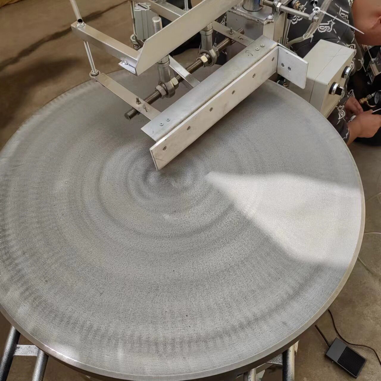 鲁源工全自动煎饼机 电加热鸡蛋煎饼果子机 商用小型杂粮煎饼机