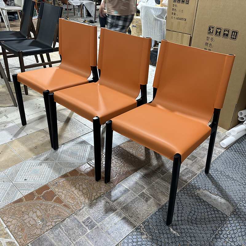 北欧意式轻奢现代简约餐厅客厅酒店实木白蜡木马鞍餐椅洽谈椅