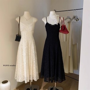 法式气质温柔蕾丝吊带连衣裙女2025初夏穿搭收腰绝美漂亮显瘦长裙