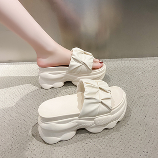 厚底拖鞋外穿女夏季2023年新款松糕凉鞋网红爆款超火踩屎感半拖鞋