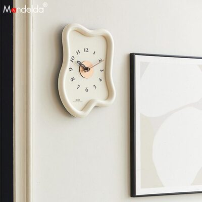 Mandelda免打孔奶油风客厅挂钟现代简约钟表家用餐厅大气时钟挂墙