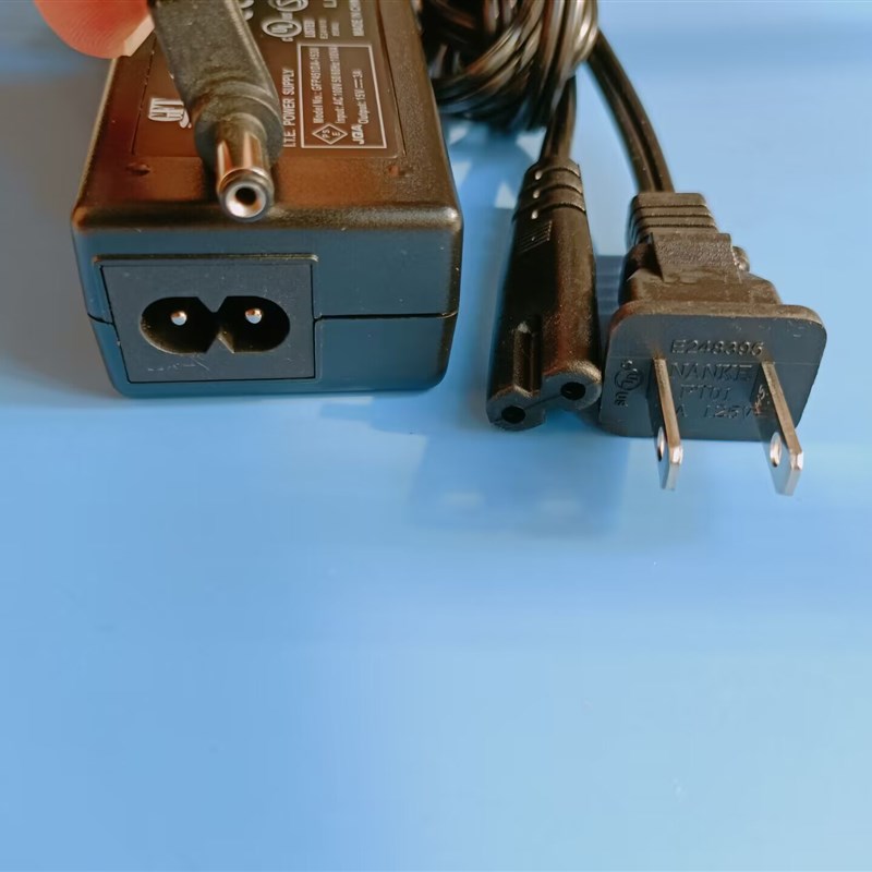 适用重锤数码电钢琴 电子琴15V3xA 15V2.5A 15V2A电源线适配器供