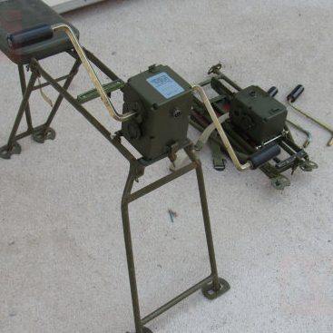 12V40W手摇发电机 应急发电机 救援发电机 野外电台供电 充电人力