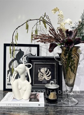 现代轻奢法式中古风样板房饰品摆件床头柜桌面闹钟女人头上猫香薰