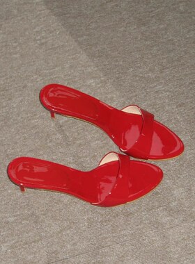 25夏新款尖头露趾细跟一字带z拖鞋外穿时尚百搭显白红色凉鞋高跟