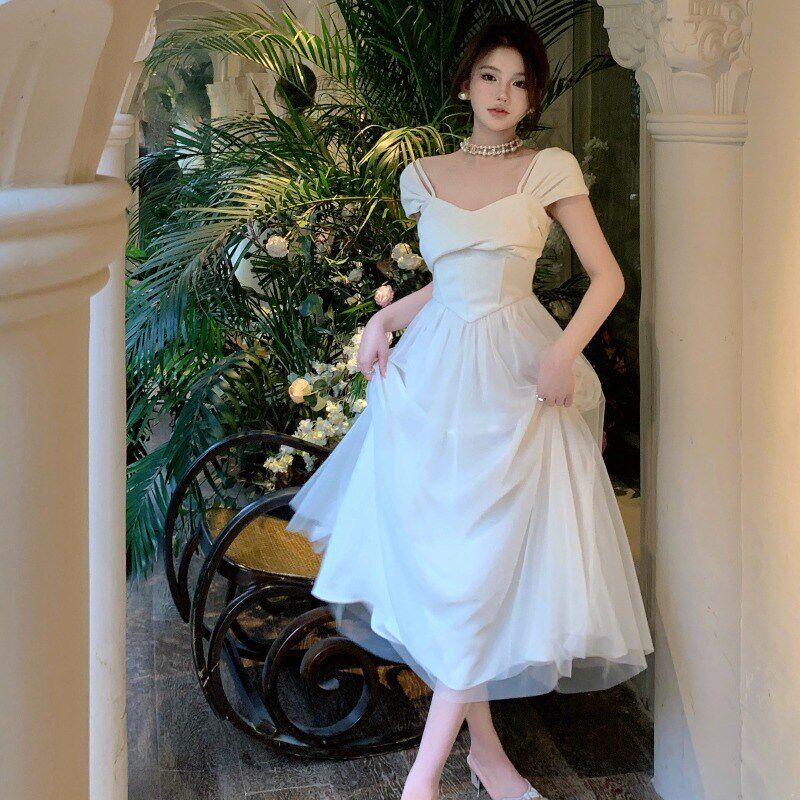 高级感气质仙女网纱拼接吊带连衣裙女夏季新款收腰显瘦a字长裙子