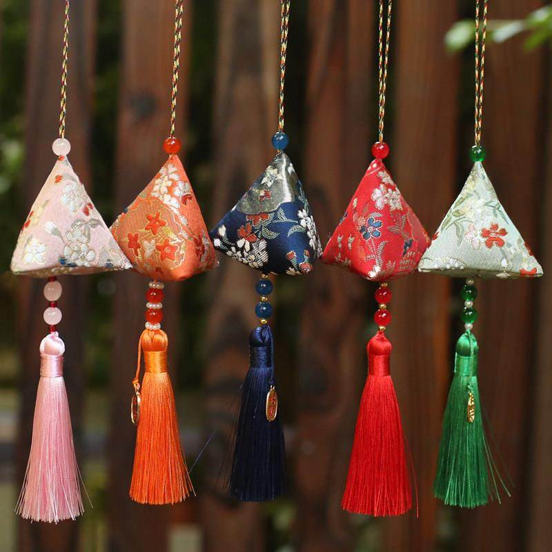 端午节中国风织锦缎香包 艾叶艾草驱蚊国风香囊diy香袋流苏礼物,3C数码配件,USB多功能数码宝,淘宝优惠券,粉丝福利购,淘宝优惠卷