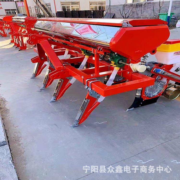 2022播种施肥一体机内蒙古家用黄豆点播机悬浮腿种植机现货