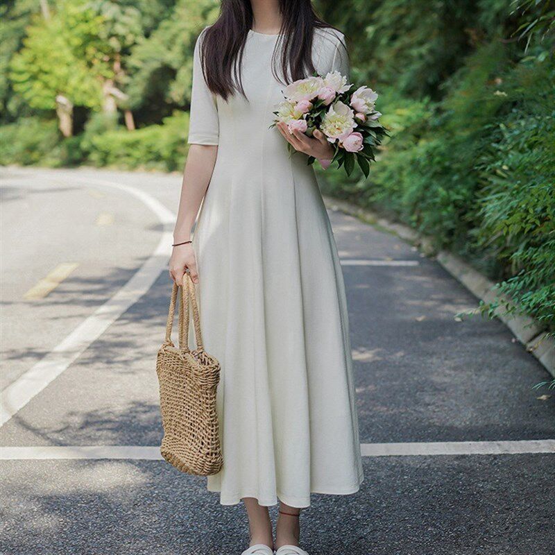 港风淑女显瘦白月光连衣裙中袖收连衣裙