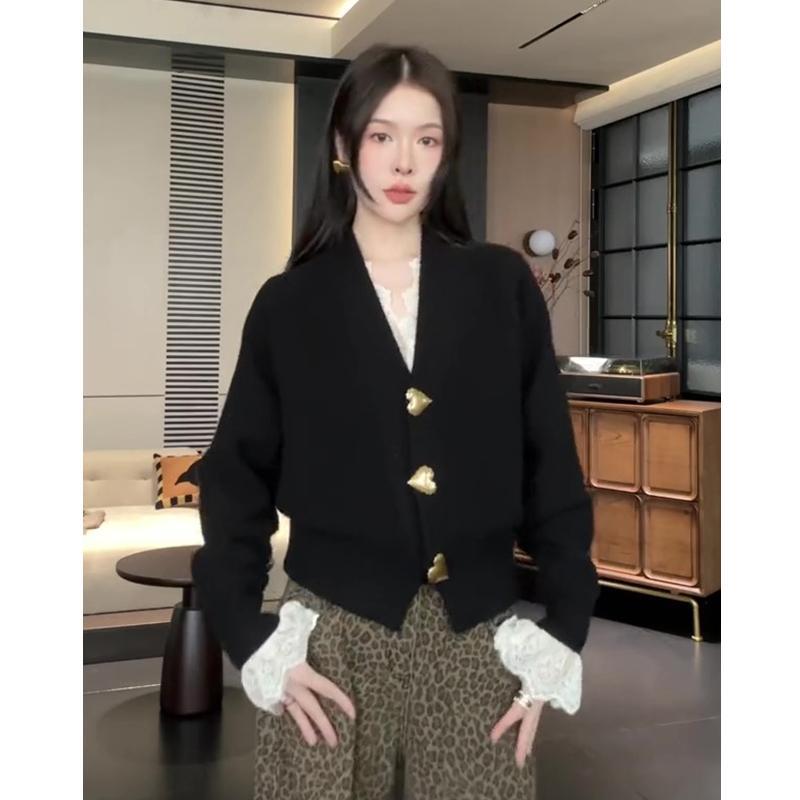 大码胖mm法式复古V领毛衣开衫女秋冬新款软糯长袖针织上衣两件套