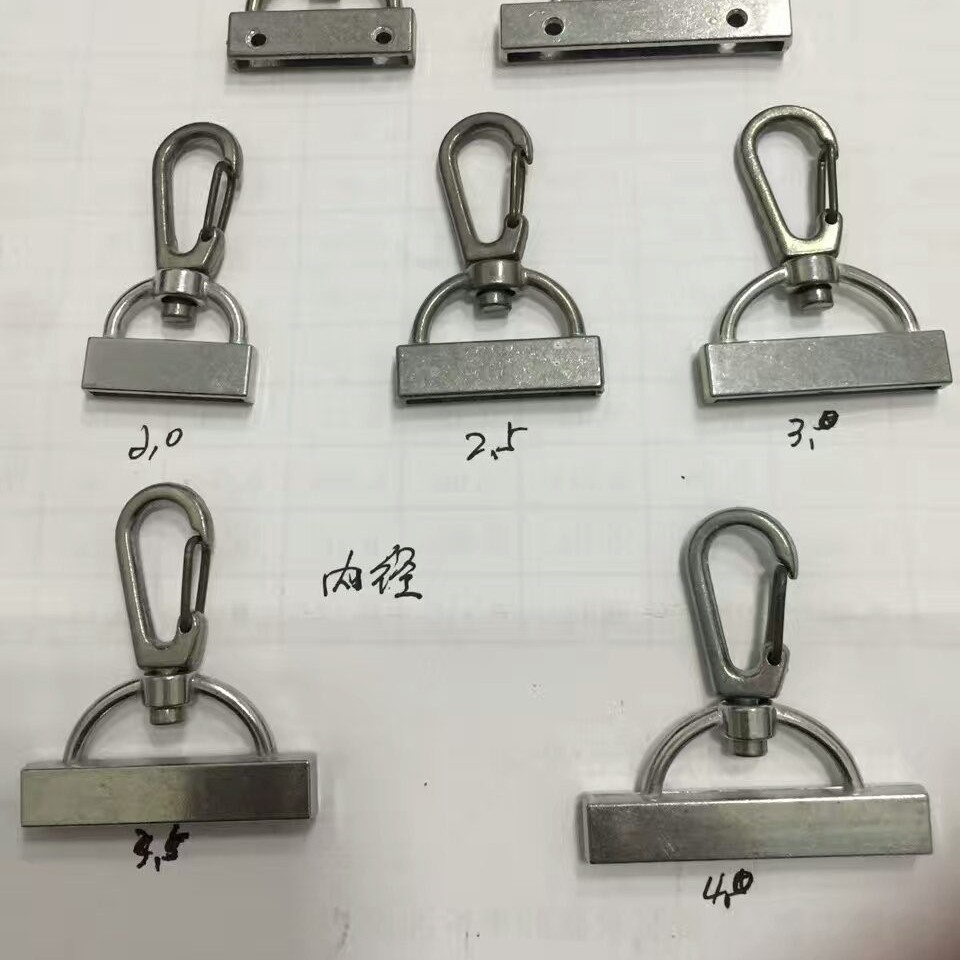 多规格双孔扭螺丝织带扣狗扣弹簧织带旋转挂扣挂绳钩扣 shangxinh